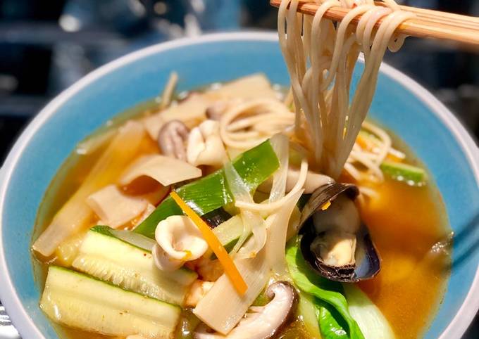 Mì Jjambong Hàn Quốc